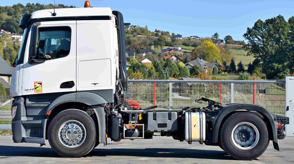 Mercedes-Benz ACTROS 1843 * Sattelzugmaschine * TOPZUSTAND - Tractor unit: picture 3 Mercedes-Benz ACTROS 1843 * Sattelzugmaschine * TOPZUSTAND - Tractor unit: picture 3