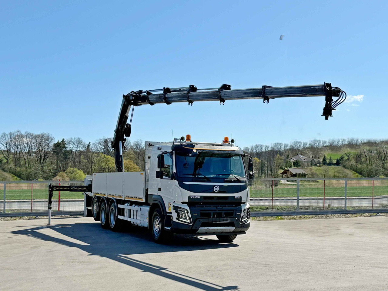 Volvo FMX 460 HIAB X - HIPRO 302 EP - 5 + FUNK/ 8x4 - Crane truck: picture 2 Volvo FMX 460 HIAB X - HIPRO 302 EP - 5 + FUNK/ 8x4 - Crane truck: picture 2