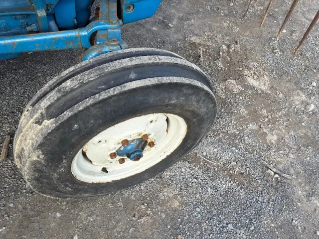 FORD 3600 C/W FRONT LOADER - Farm tractor: picture 4 FORD 3600 C/W FRONT LOADER - Farm tractor: picture 4