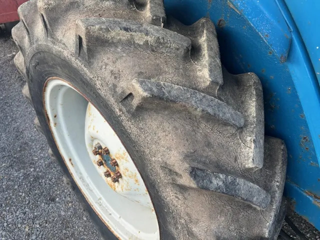 FORD 3600 C/W FRONT LOADER - Farm tractor: picture 5 FORD 3600 C/W FRONT LOADER - Farm tractor: picture 5