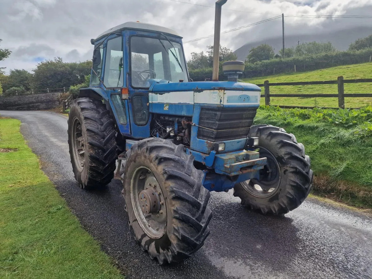 Ford TW15 - Farm tractor: picture 1 Ford TW15 - Farm tractor: picture 1
