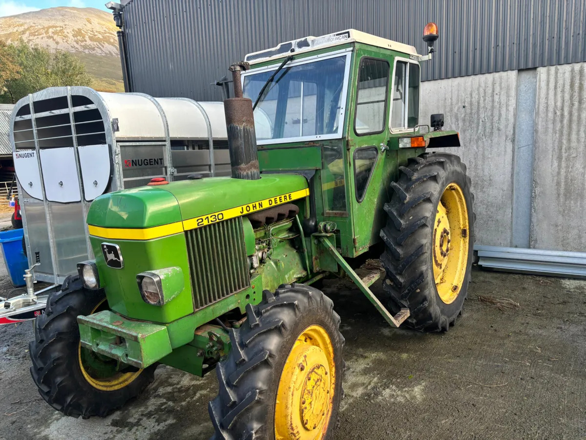 John Deere 2130 4WD - Farm tractor: picture 1 John Deere 2130 4WD - Farm tractor: picture 1