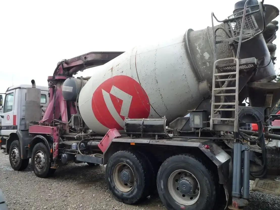 Mixer pump truck Mercedes-Benz Actros 4141: picture 9