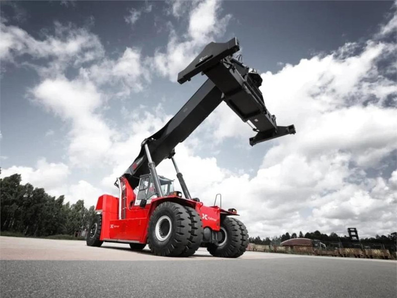 Kalmar DRU450-62S5 - Reach stacker: picture 2 Kalmar DRU450-62S5 - Reach stacker: picture 2