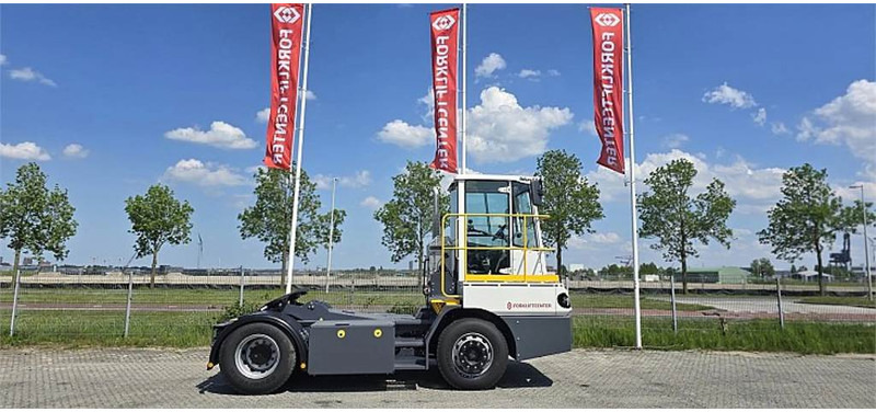 Mafi T230 - Terminal tractor: picture 2 Mafi T230 - Terminal tractor: picture 2