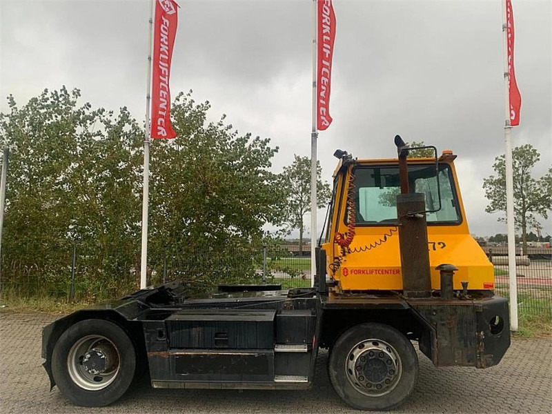 Sisu TRX182A4L2C18 - Terminal tractor: picture 2 Sisu TRX182A4L2C18 - Terminal tractor: picture 2