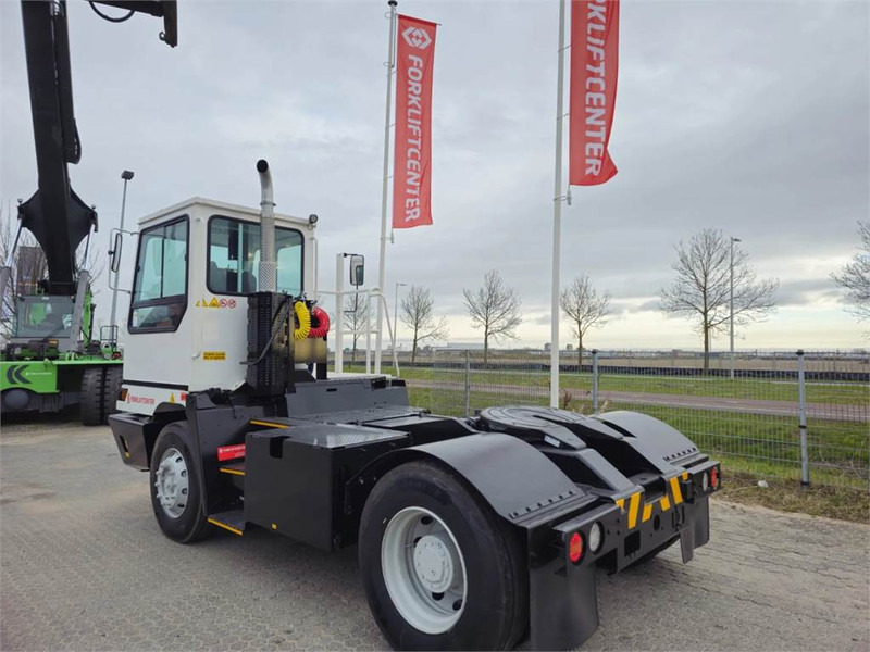 Terminal tractor Terberg YT220: picture 7