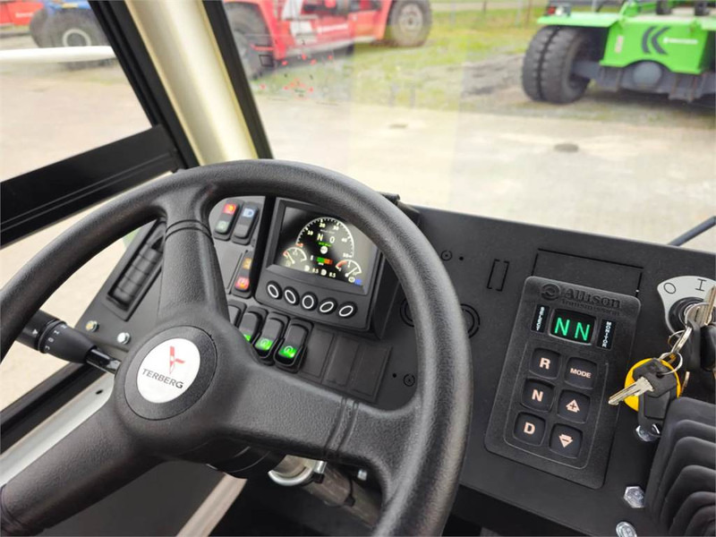 Terminal tractor Terberg YT220: picture 15