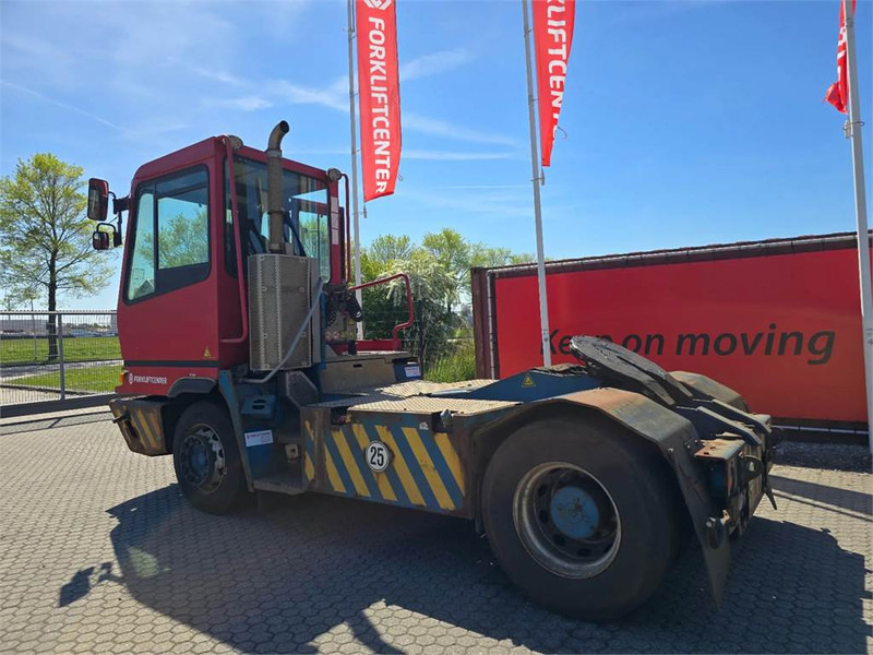 Terminal tractor Terberg YT222: picture 6