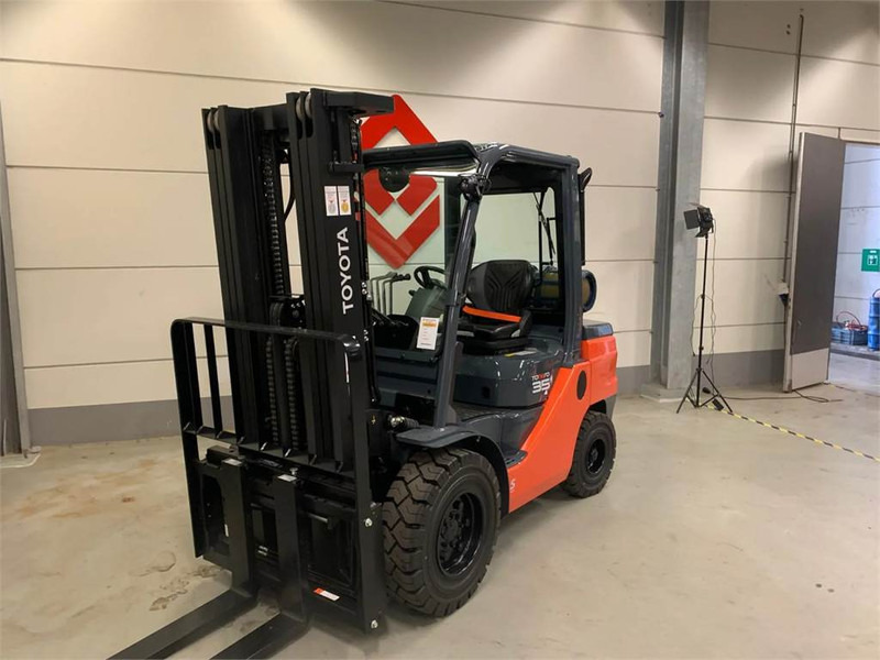 LPG forklift Toyota 02-8FGJF35: picture 7 LPG forklift Toyota 02-8FGJF35: picture 7