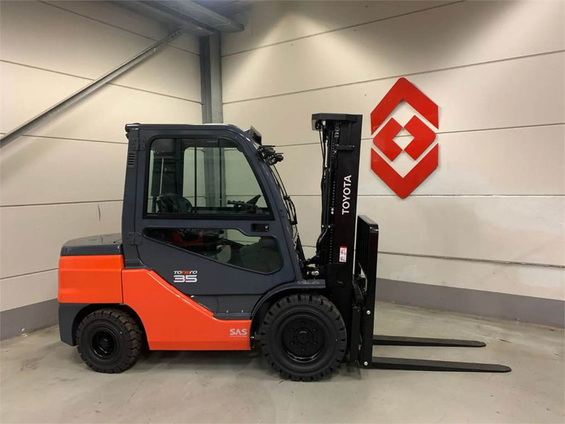 Toyota 52-8FDJF35 - Diesel forklift: picture 1 Toyota 52-8FDJF35 - Diesel forklift: picture 1