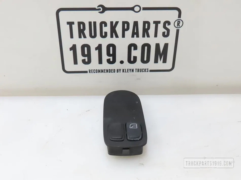 DAF 1811229 Raambediening Re. Daf - Dashboard for Truck: picture 1 DAF 1811229 Raambediening Re. Daf - Dashboard for Truck: picture 1