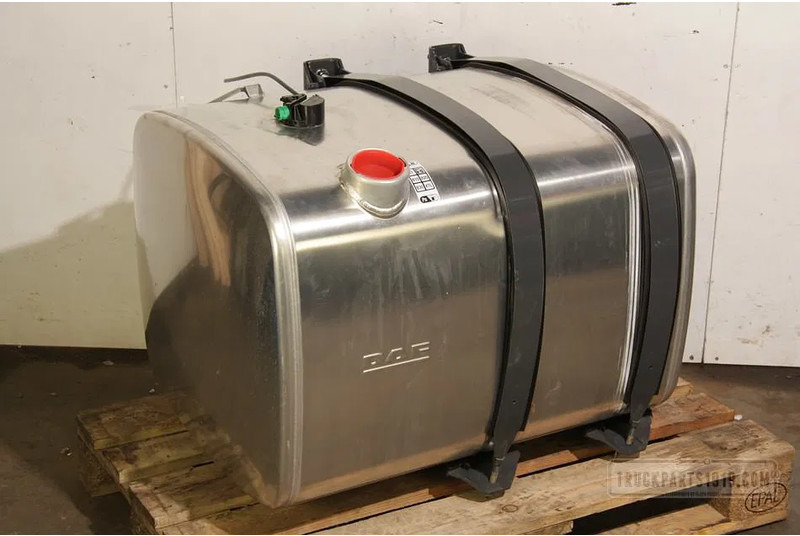 DAF 1921175 Brandstoftank + steunen 325L - Fuel tank for Truck: picture 1 DAF 1921175 Brandstoftank + steunen 325L - Fuel tank for Truck: picture 1