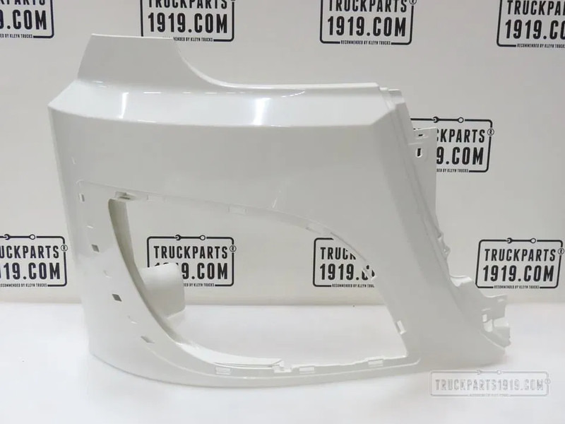 DAF 2033876 Koplamphoek Re. - Bumper for Truck: picture 1 DAF 2033876 Koplamphoek Re. - Bumper for Truck: picture 1