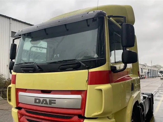 DAF CF Sleeper Cab L2 H1 Euro6 - Cab and interior for Truck: picture 1 DAF CF Sleeper Cab L2 H1 Euro6 - Cab and interior for Truck: picture 1