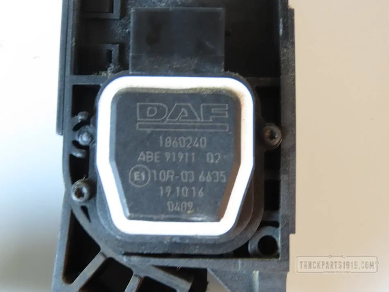DAF Electrical System Gaspedaal DAF XF - Dashboard for Truck: picture 2 DAF Electrical System Gaspedaal DAF XF - Dashboard for Truck: picture 2