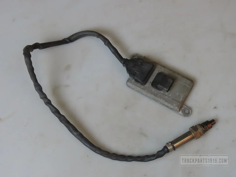 Iveco Exhaust System NOx sensor Iveco - Sensor for Truck: picture 1 Iveco Exhaust System NOx sensor Iveco - Sensor for Truck: picture 1