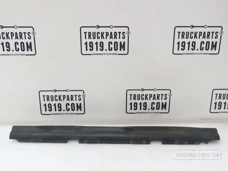 Volvo 23030550 Radiateur - Radiator for Truck: picture 1 Volvo 23030550 Radiateur - Radiator for Truck: picture 1