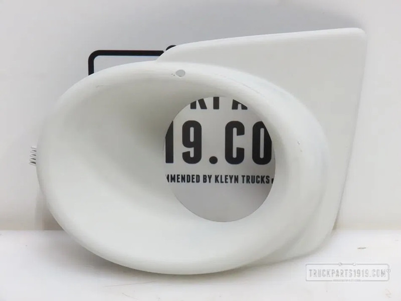 Volvo Body & Chassis Parts Mistlamp kap Li. Volvo - Bumper for Truck: picture 1 Volvo Body & Chassis Parts Mistlamp kap Li. Volvo - Bumper for Truck: picture 1