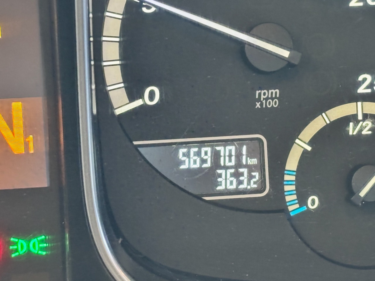 Box truck MERCEDES Actros 1848: picture 7