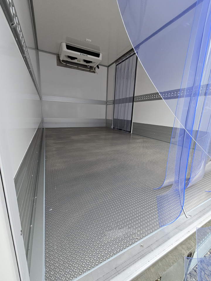 Renault Master Kühlkoffer O°/+20°C 230V Standkühlung - Refrigerated van: picture 3 Renault Master Kühlkoffer O°/+20°C 230V Standkühlung - Refrigerated van: picture 3