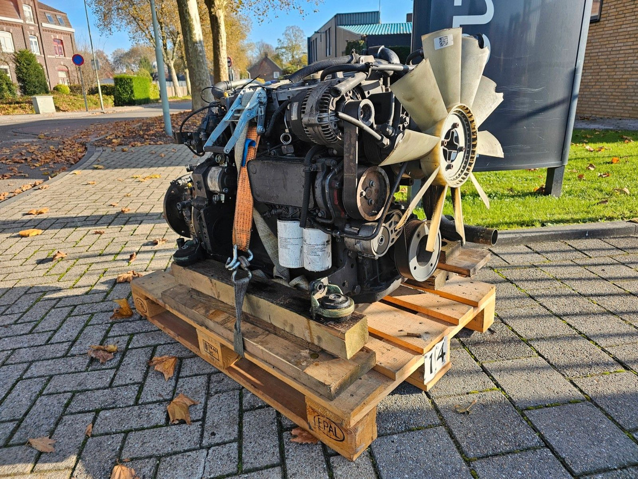 Deutz BF 4M 2012 - Engine for Construction machinery: picture 2 Deutz BF 4M 2012 - Engine for Construction machinery: picture 2