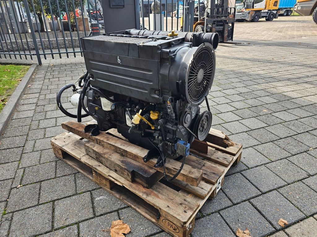 Deutz F 4L 2011 Luftgekühlt - Engine for Construction machinery: picture 4 Deutz F 4L 2011 Luftgekühlt - Engine for Construction machinery: picture 4