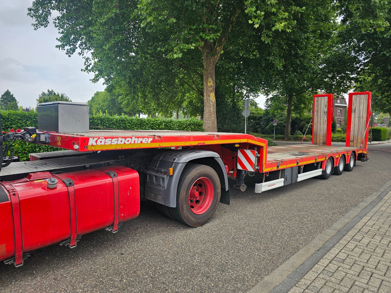 Kässbohrer LB3E With Hydraulic Flip Ramps - Low loader semi-trailer: picture 5 Kässbohrer LB3E With Hydraulic Flip Ramps - Low loader semi-trailer: picture 5
