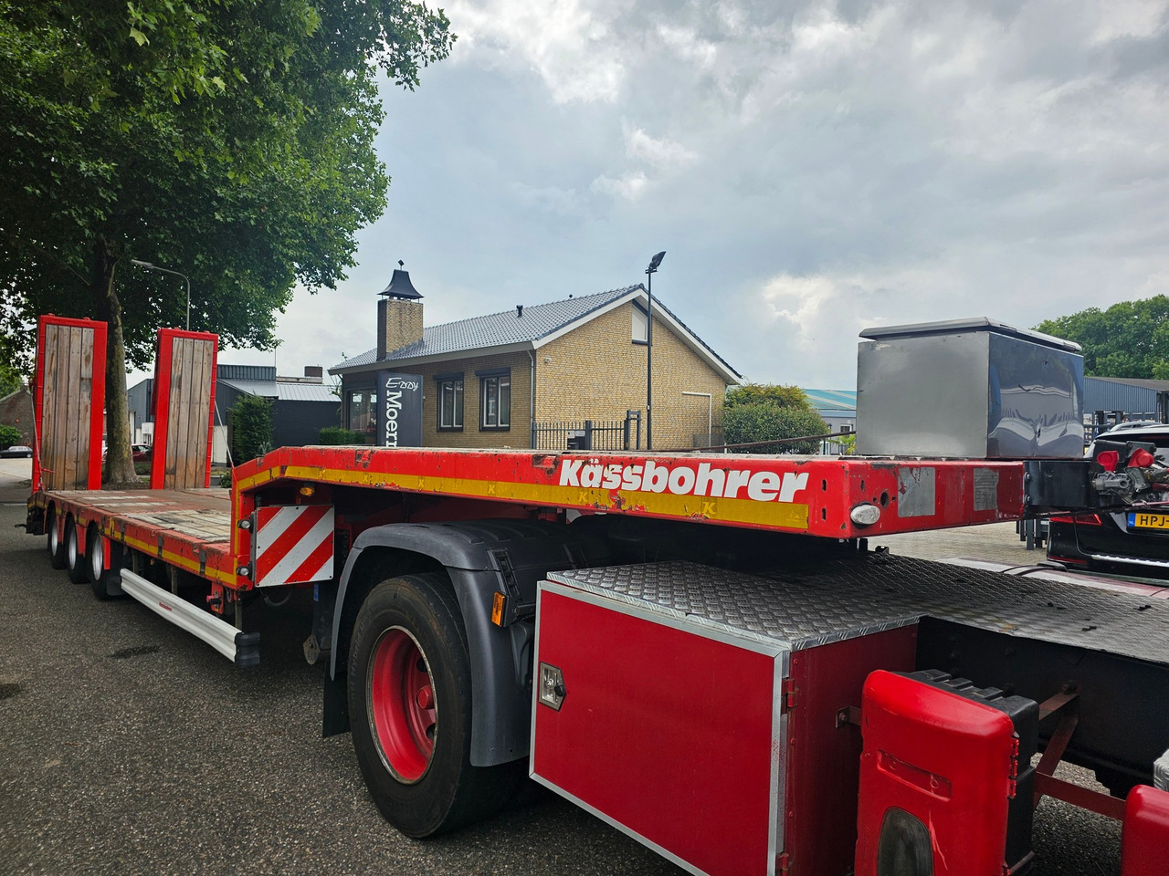 Kässbohrer LB3E With Hydraulic Flip Ramps - Low loader semi-trailer: picture 3 Kässbohrer LB3E With Hydraulic Flip Ramps - Low loader semi-trailer: picture 3