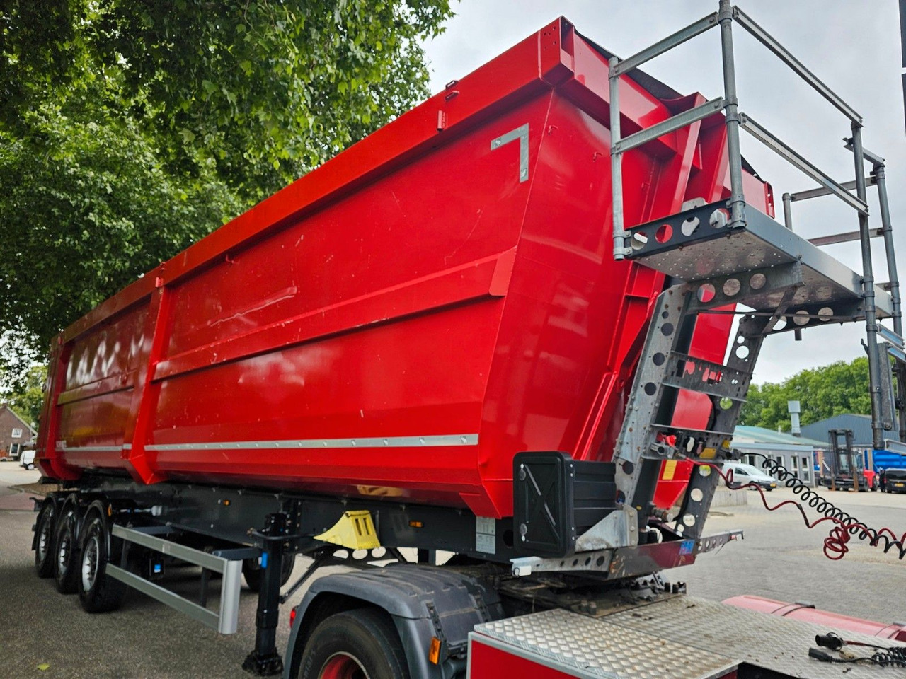 Schmitz Cargobull SGF*S3 Hardox Mulde 55 m3 - Tipper semi-trailer: picture 3 Schmitz Cargobull SGF*S3 Hardox Mulde 55 m3 - Tipper semi-trailer: picture 3