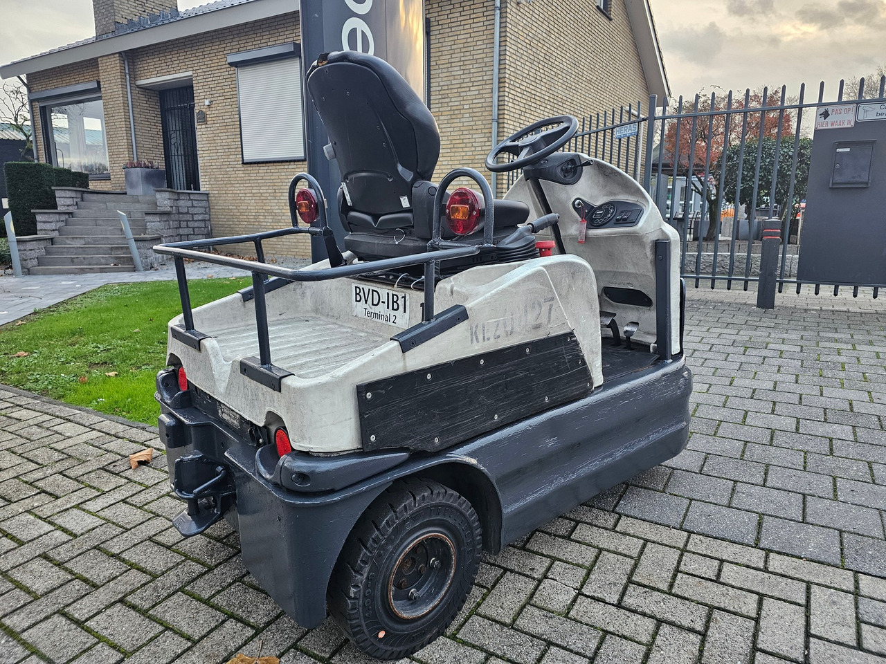 Still R06 Electro - Tow tractor: picture 4 Still R06 Electro - Tow tractor: picture 4