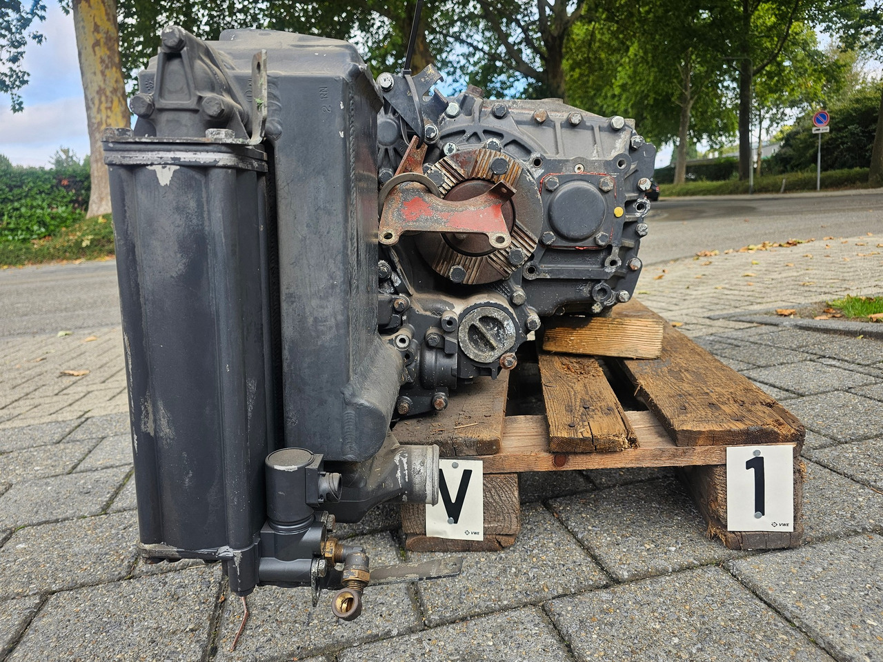 ZF 16 S 2221 TD - Gearbox for Truck: picture 3 ZF 16 S 2221 TD - Gearbox for Truck: picture 3