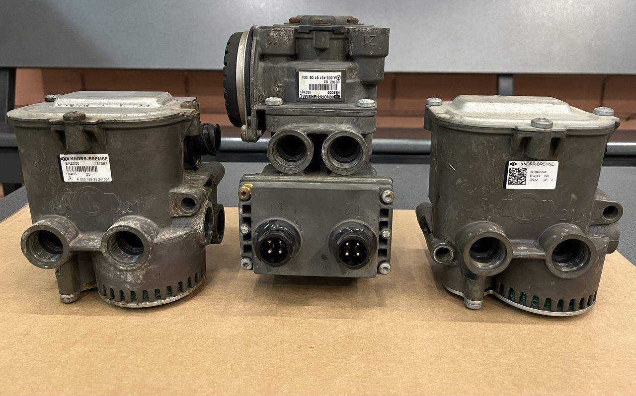 SERVICE BRAKE ATEGO KNORR-BREMSE - Brake parts for Truck: picture 1 SERVICE BRAKE ATEGO KNORR-BREMSE - Brake parts for Truck: picture 1