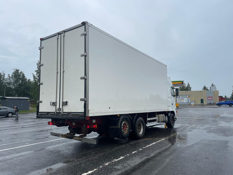 Volvo FH500 Globe XL - Box truck: picture 3 Volvo FH500 Globe XL - Box truck: picture 3