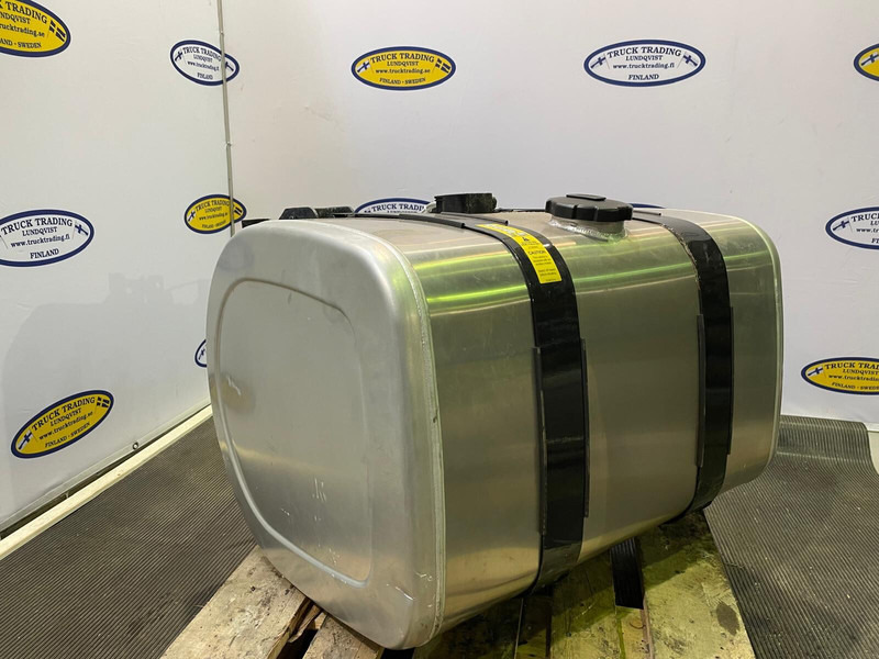 Volvo - Fuel tank: picture 3 Volvo - Fuel tank: picture 3