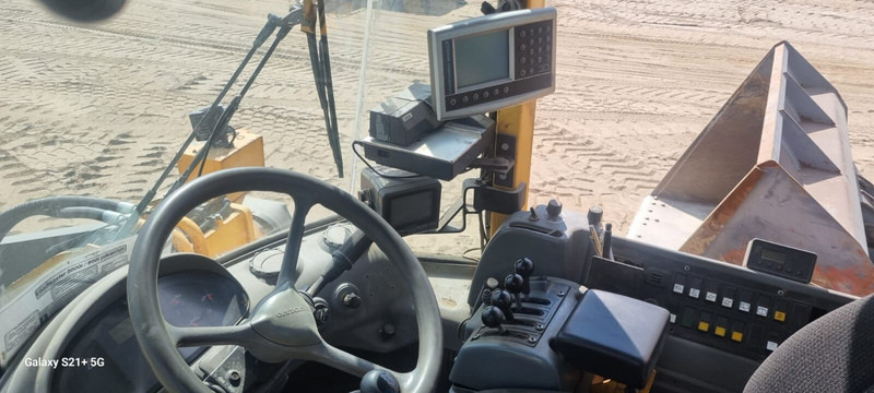 Wheel loader Volvo L220E: picture 7