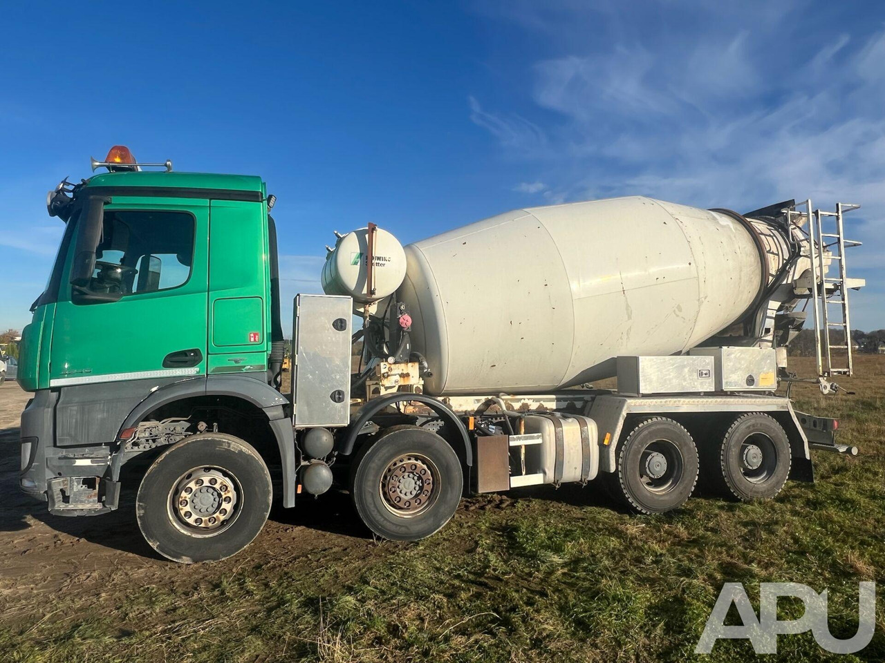 Concrete mixer truck Mercedes Arocs 3245: picture 11