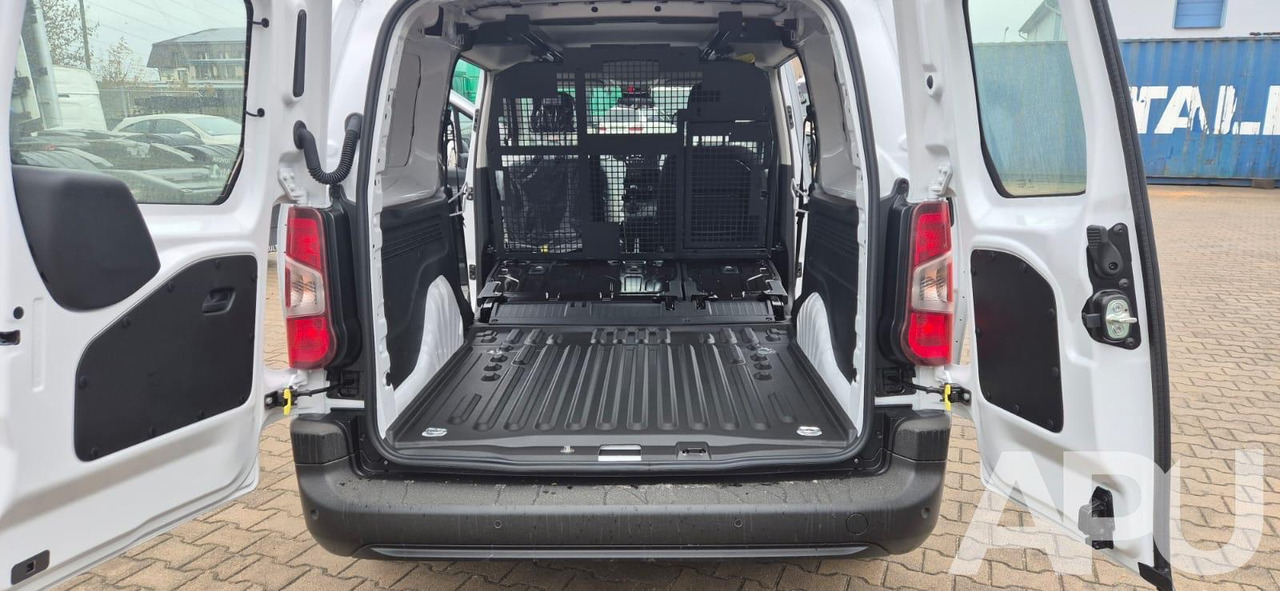 TOYOTA Proace City MC24 - Combi van: picture 3 TOYOTA Proace City MC24 - Combi van: picture 3