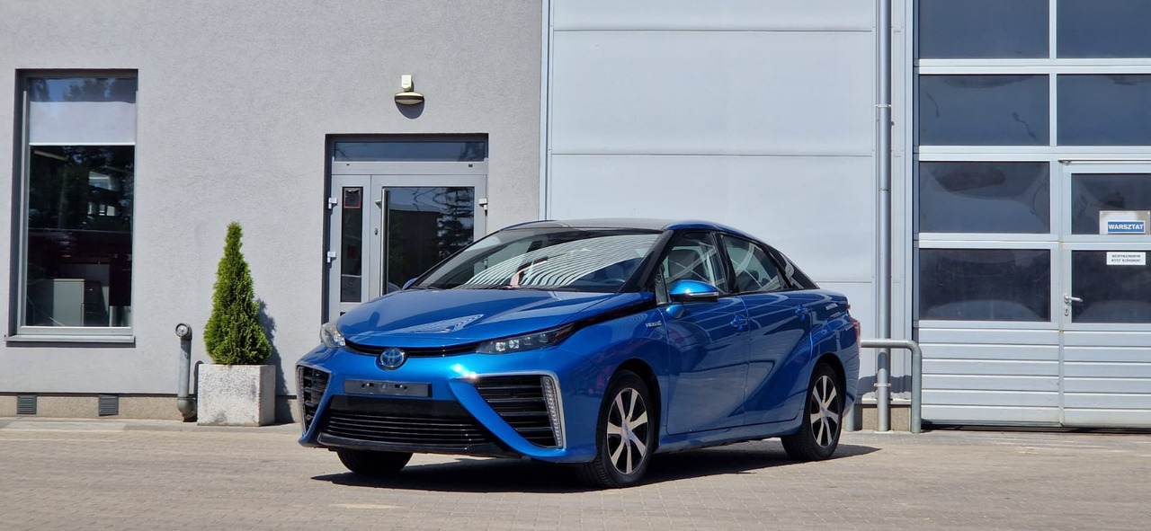 Toyota Mirai - Sedan: picture 2 Toyota Mirai - Sedan: picture 2