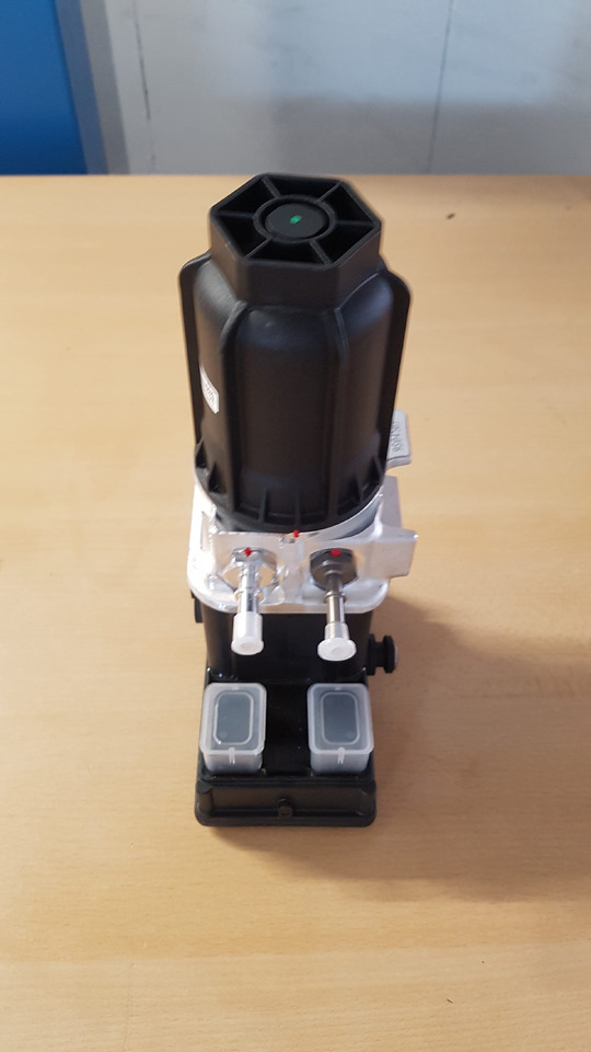 0001407878 MERCEDES BENZ,ADBLUE POMP,ACTROS, AXOR, ANTOS,EURO 6 - Fuel system for Truck: picture 2 0001407878 MERCEDES BENZ,ADBLUE POMP,ACTROS, AXOR, ANTOS,EURO 6 - Fuel system for Truck: picture 2