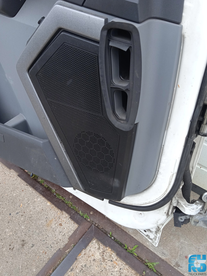 RENAULT T-RANGE PORTIER LINKS COMPLETE GEBRUIKT 7482702620UA - Door and parts for Truck: picture 5 RENAULT T-RANGE PORTIER LINKS COMPLETE GEBRUIKT 7482702620UA - Door and parts for Truck: picture 5