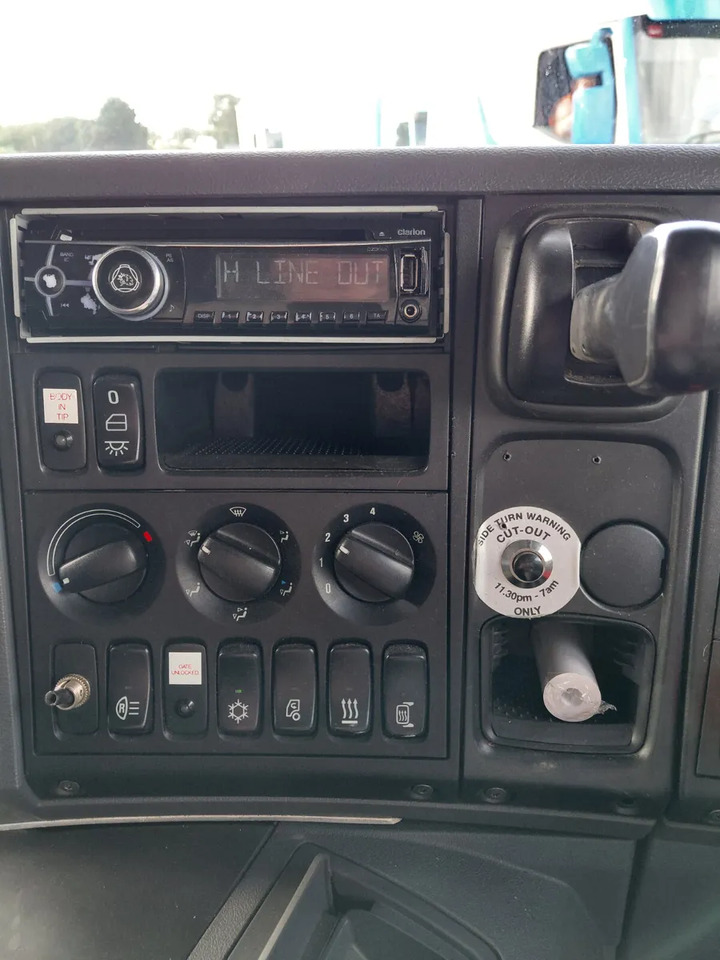 Tipper 2015 Scania P-Series: picture 15