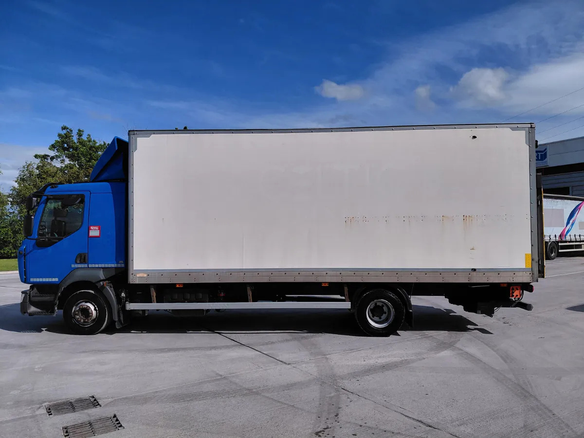 2019 Renault D 12T - Box truck: picture 4 2019 Renault D 12T - Box truck: picture 4