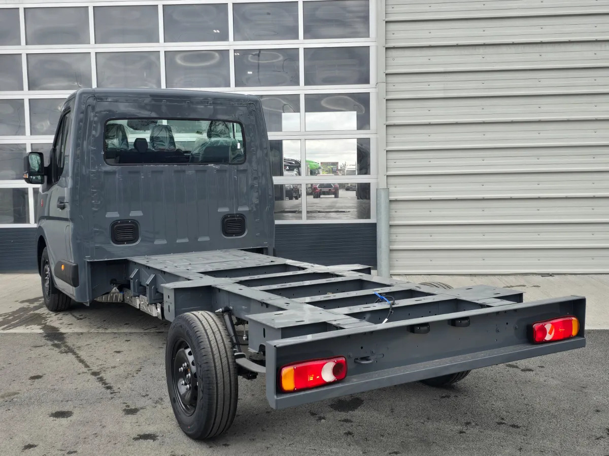 2025 Renault Master Chassis and Cab 150BHP - Cab chassis truck: picture 5 2025 Renault Master Chassis and Cab 150BHP - Cab chassis truck: picture 5