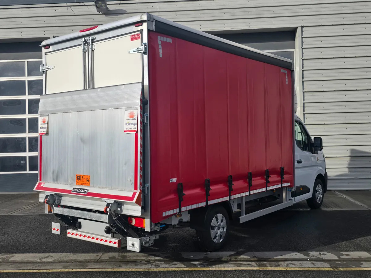 NEW Renault Master Red Edition Curtain Side - Curtain side van: picture 3 NEW Renault Master Red Edition Curtain Side - Curtain side van: picture 3