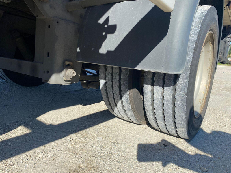 Closed box semi-trailer Fankhauser FA-1000 - Isotherm koffer + Dhollandia LBW: picture 9