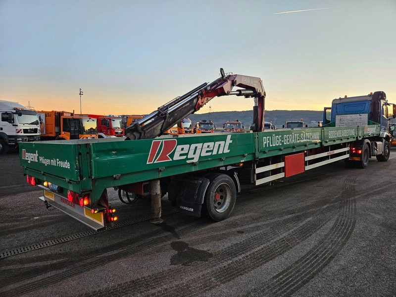 Hangler + Fassi F 240 - Dropside/ Flatbed semi-trailer: picture 2 Hangler + Fassi F 240 - Dropside/ Flatbed semi-trailer: picture 2