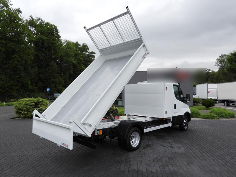Iveco DAILY 35C16 - Tipper van: picture 3 Iveco DAILY 35C16 - Tipper van: picture 3