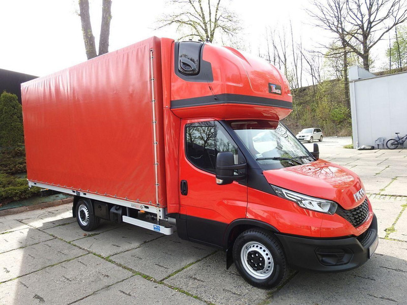 Iveco DAILY 35S18 PLANDEKA 10 PALET WEBASTO KLIMATYZACJA TEMPOMAT LEDY - Box truck: picture 4 Iveco DAILY 35S18 PLANDEKA 10 PALET WEBASTO KLIMATYZACJA TEMPOMAT LEDY - Box truck: picture 4
