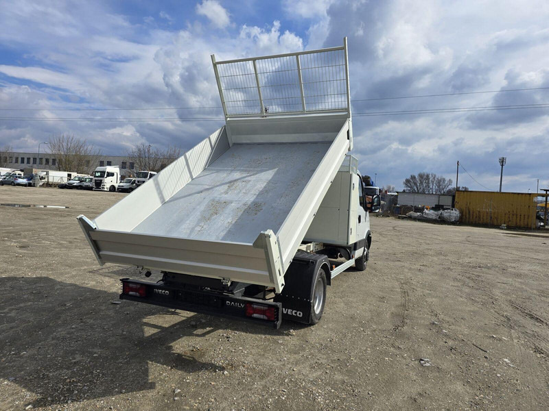 Tipper van Iveco Daily 35 C 13 - Tipper + tool box: picture 12 Tipper van Iveco Daily 35 C 13 - Tipper + tool box: picture 12